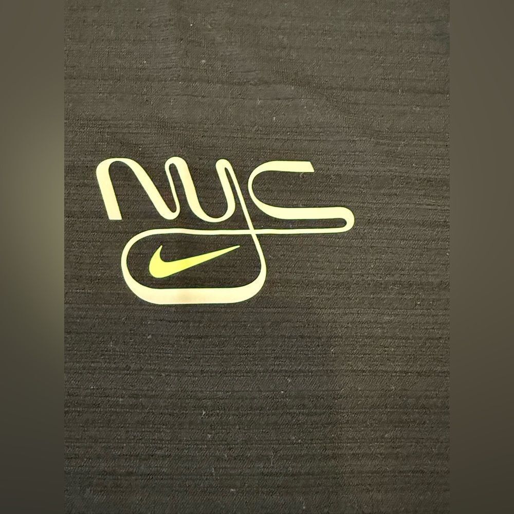 NWOT Nike Dri-FIT Miler NYC Short Sleeve Running Top Black Men’s - Picture 8 of 14